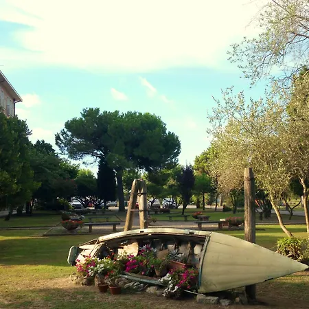 Centro Vacanze Cavallino Opera Nascimbeni Hotel
