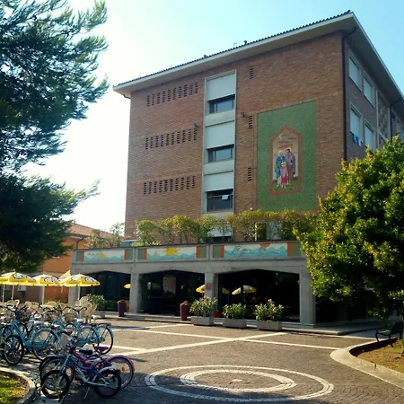 Hotel Centro Vacanze Cavallino Opera Nascimbeni 3*